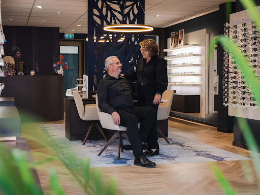 Monika & Herman in boutique Bekker Optiek Middelburg